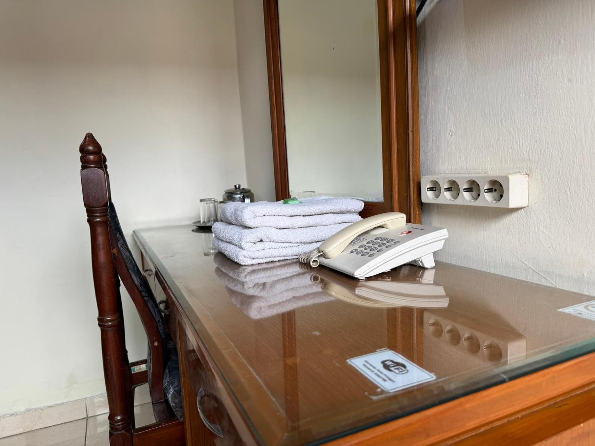Hotel Priangan Cirebon Dış mekan fotoğraf