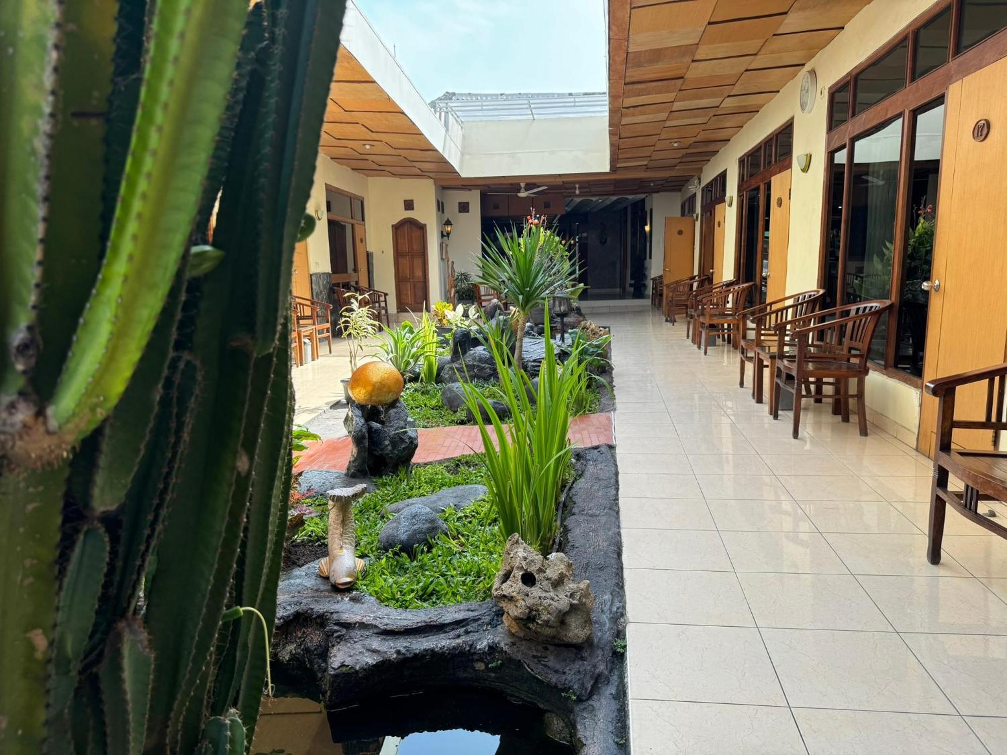 Hotel Priangan Cirebon Dış mekan fotoğraf