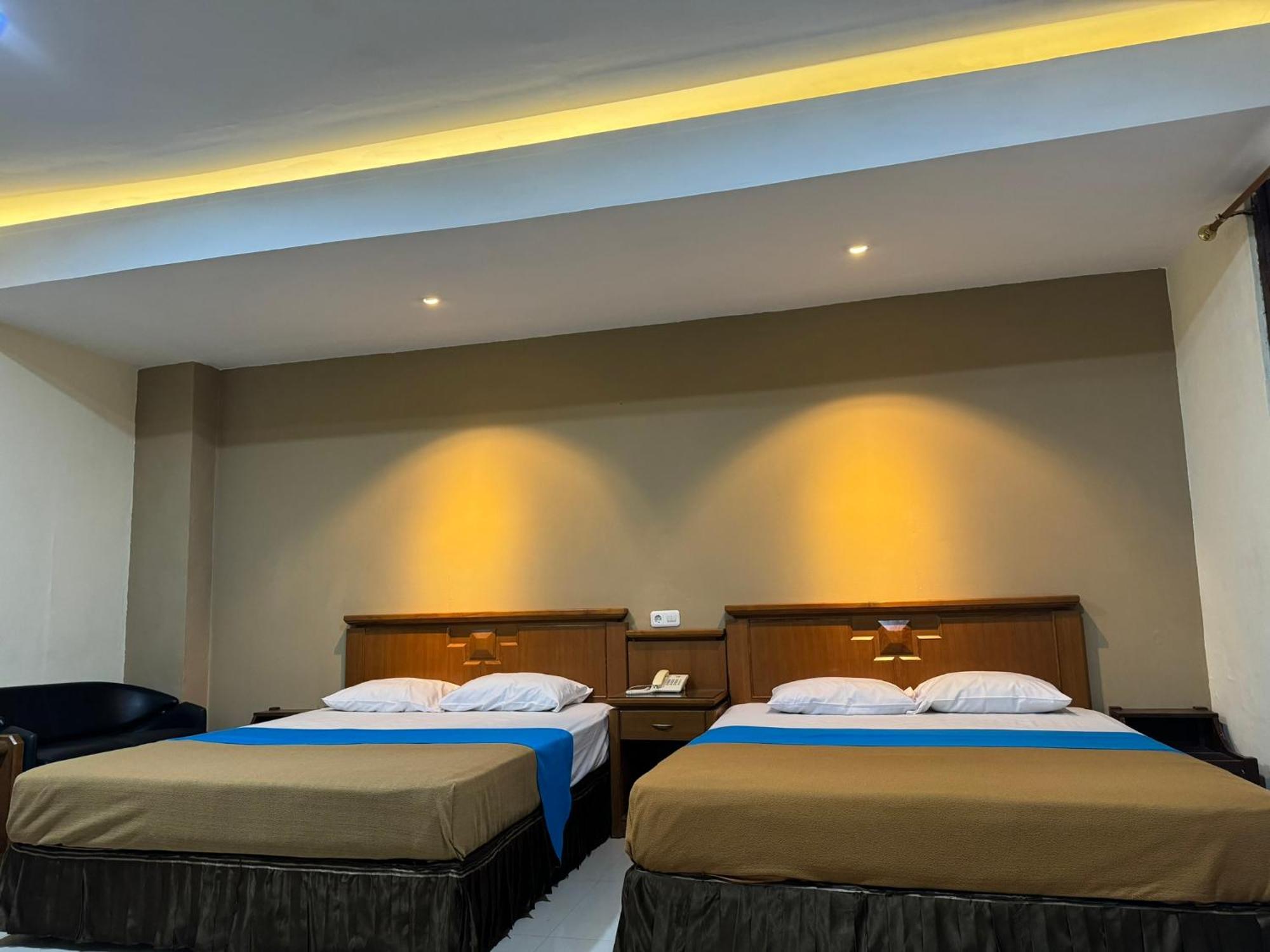 Hotel Priangan Cirebon Dış mekan fotoğraf