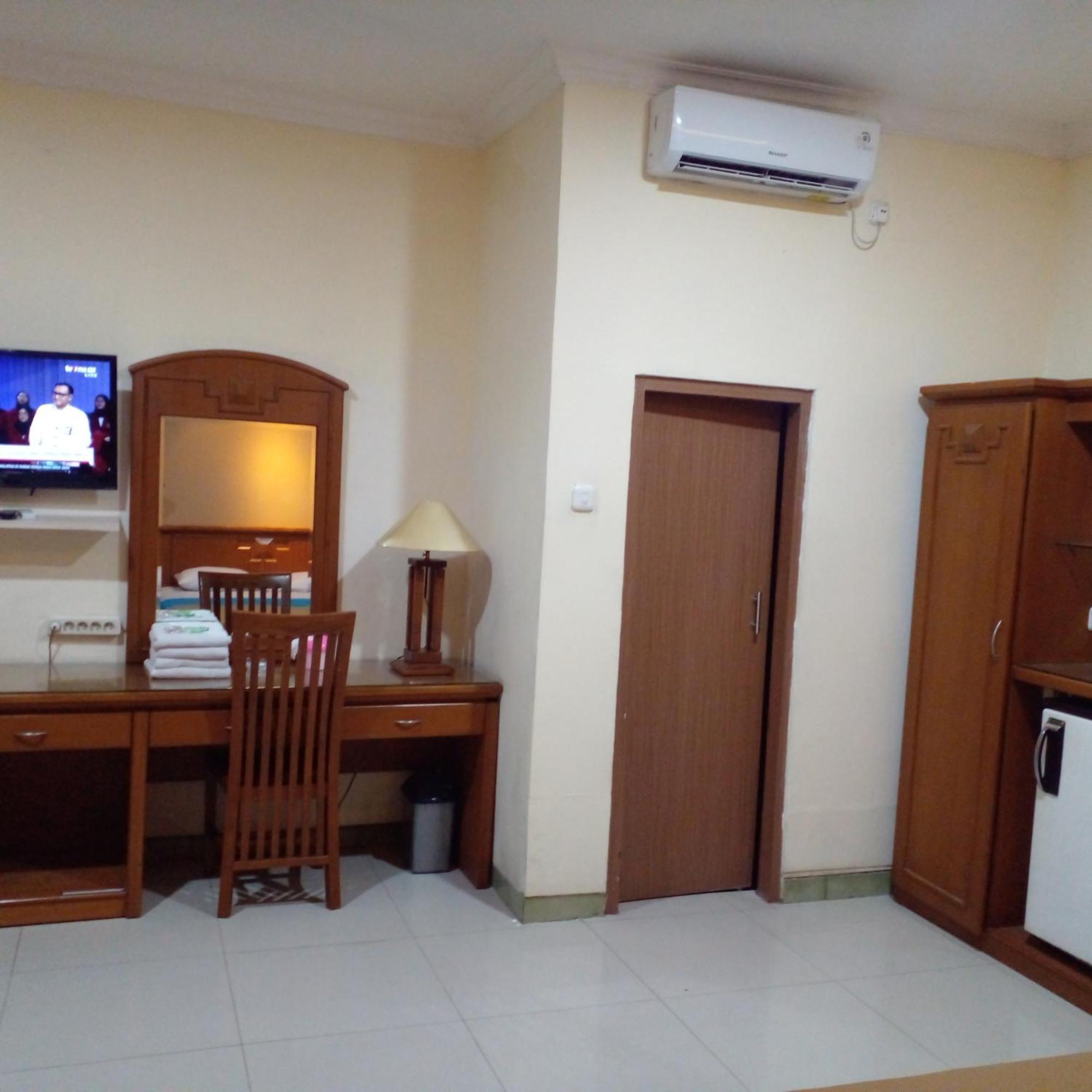 Hotel Priangan Cirebon Dış mekan fotoğraf