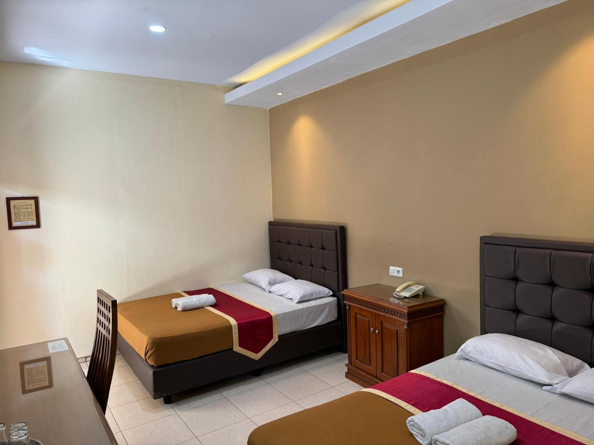 Hotel Priangan Cirebon Dış mekan fotoğraf