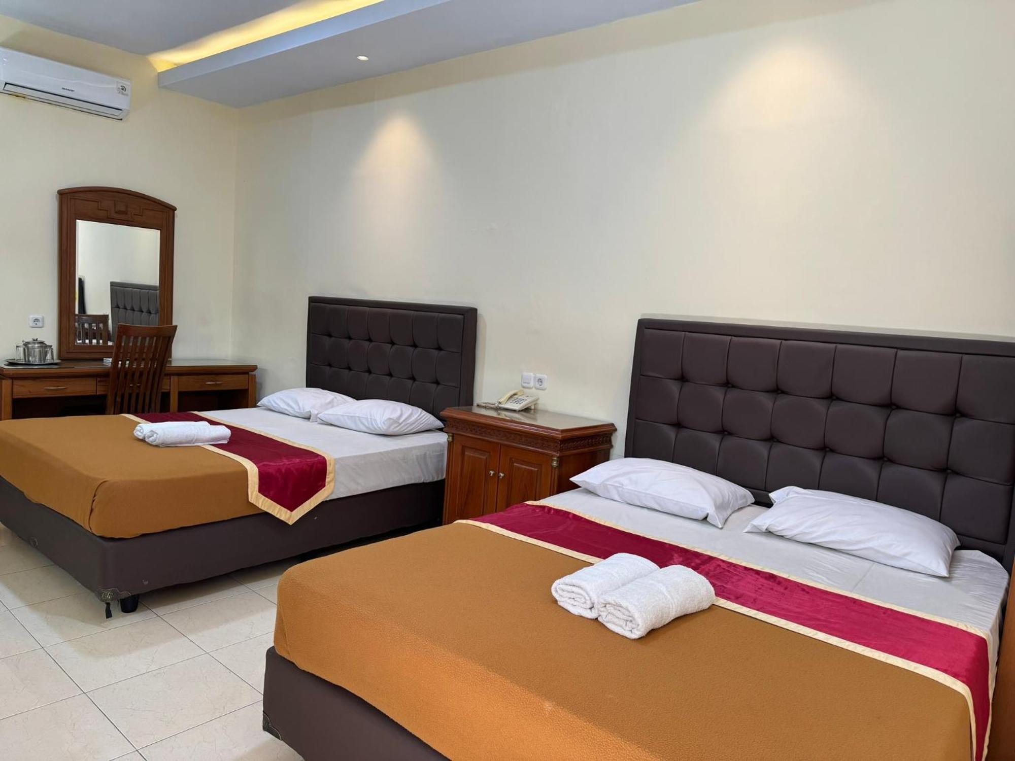 Hotel Priangan Cirebon Dış mekan fotoğraf