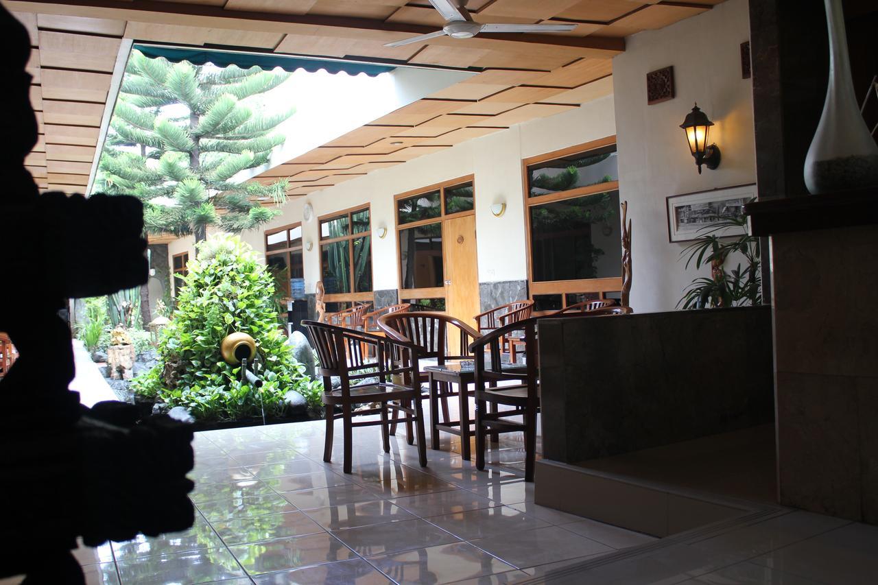 Hotel Priangan Cirebon Dış mekan fotoğraf