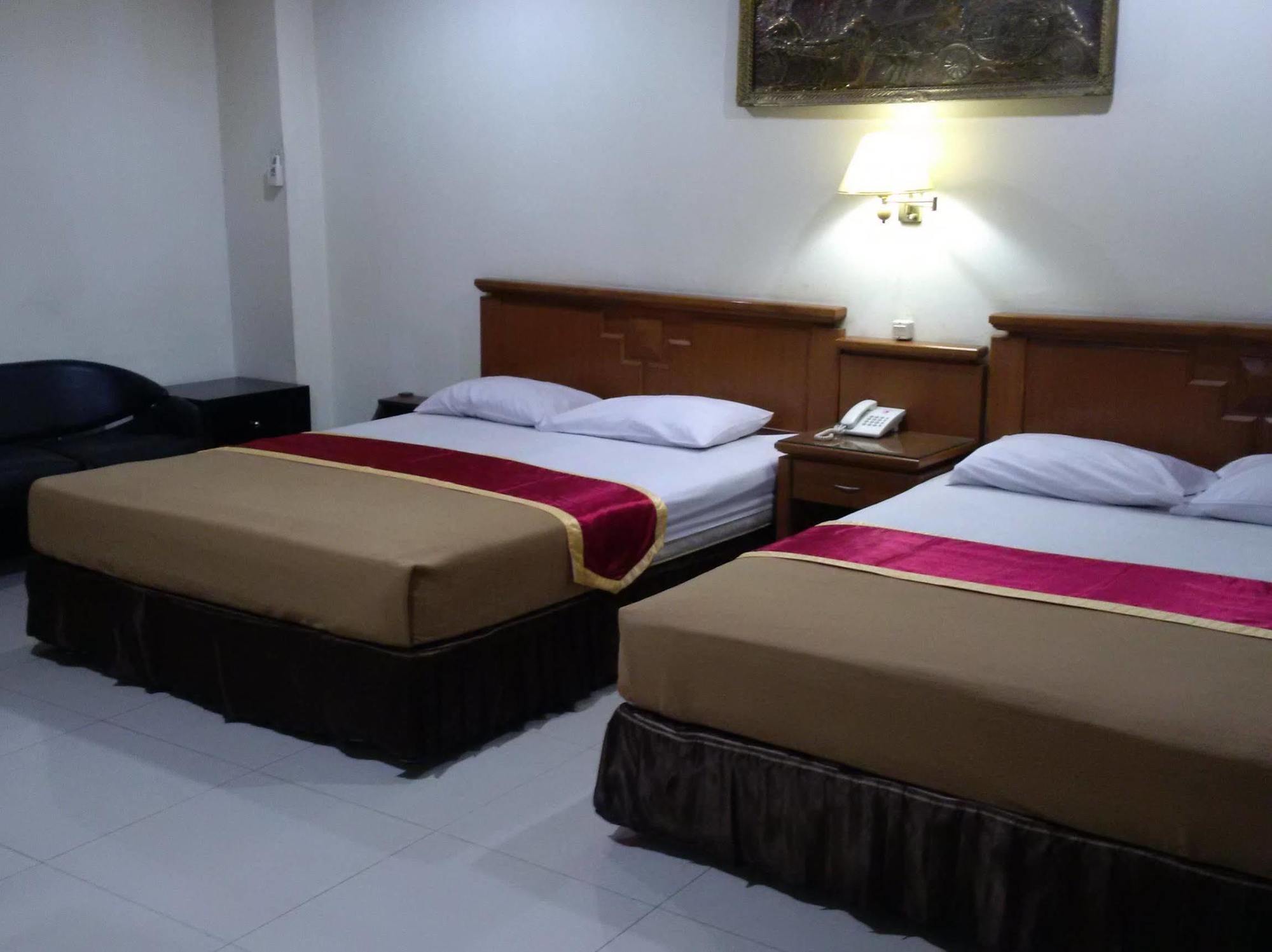 Hotel Priangan Cirebon Dış mekan fotoğraf