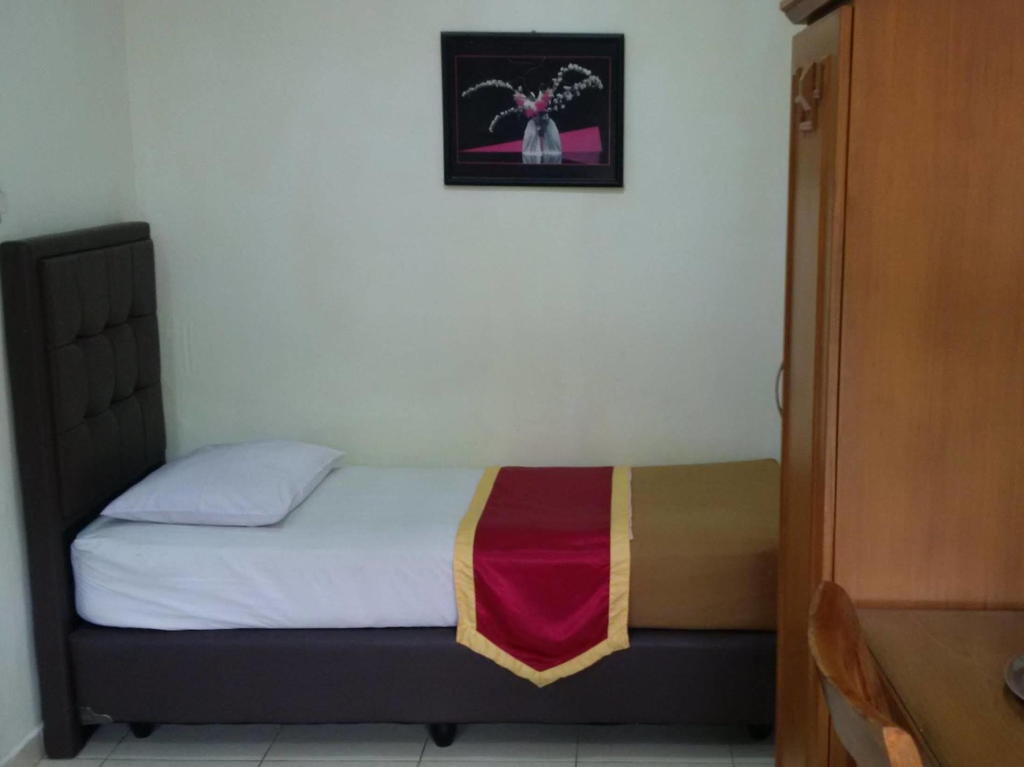 Hotel Priangan Cirebon Dış mekan fotoğraf
